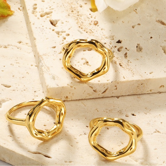 24K Gold Melted Circle Ring*Waterproof and Sweatproof - Picture 2 of 3